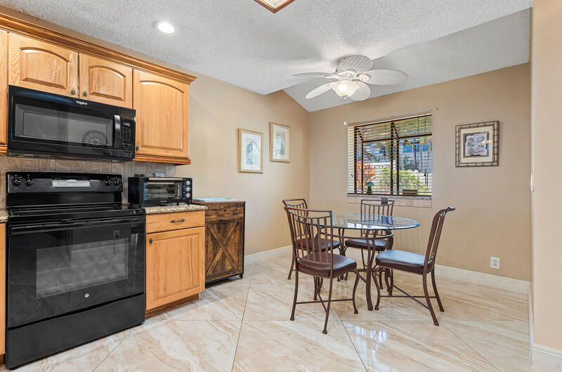 3409 SE 8th #6 Pompano Beach, FL 33062