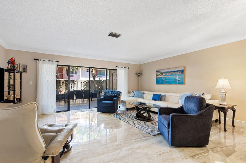 3409 SE 8th #6 Pompano Beach, FL 33062