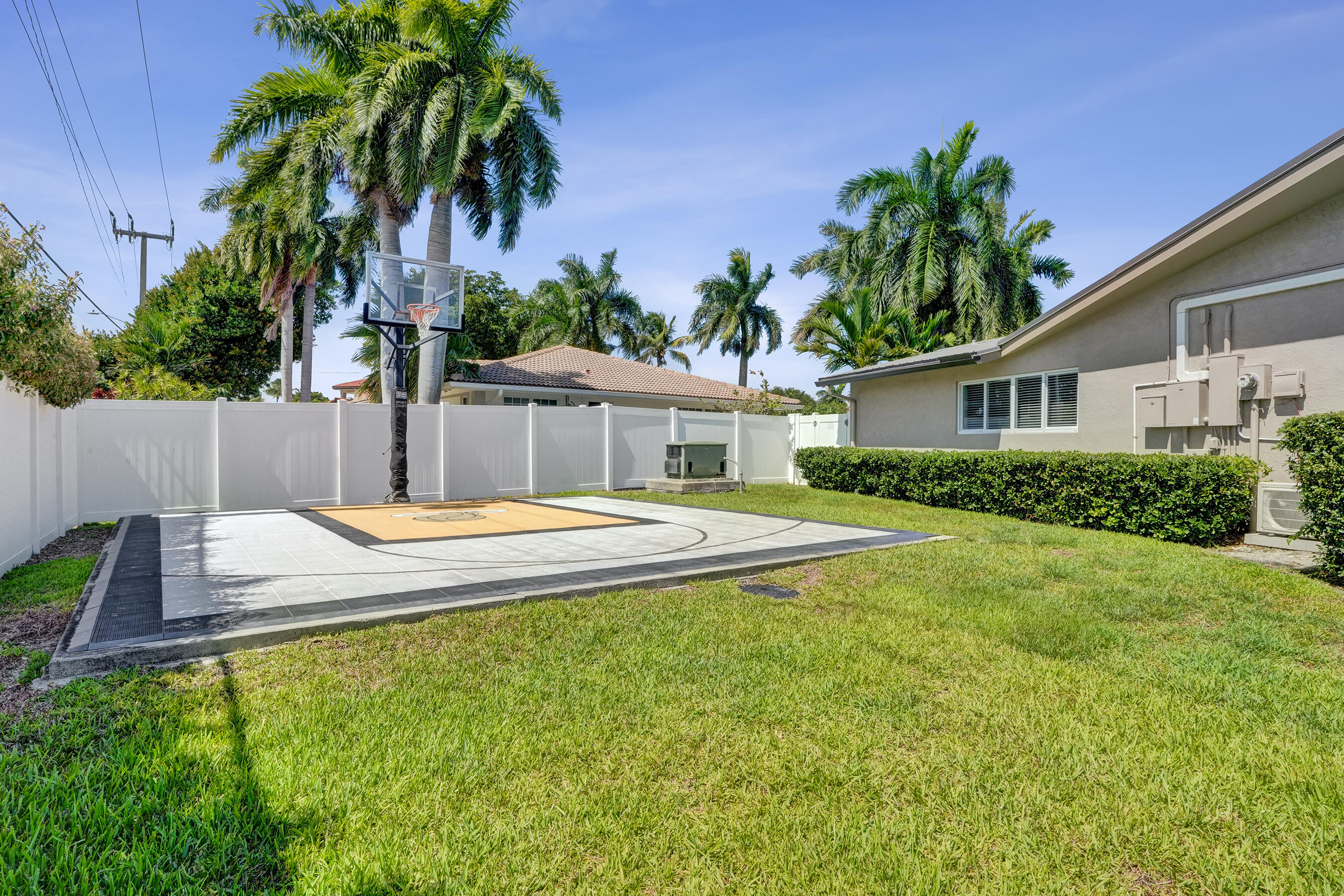 3001 NE 58th Fort Lauderdale, FL 33308
