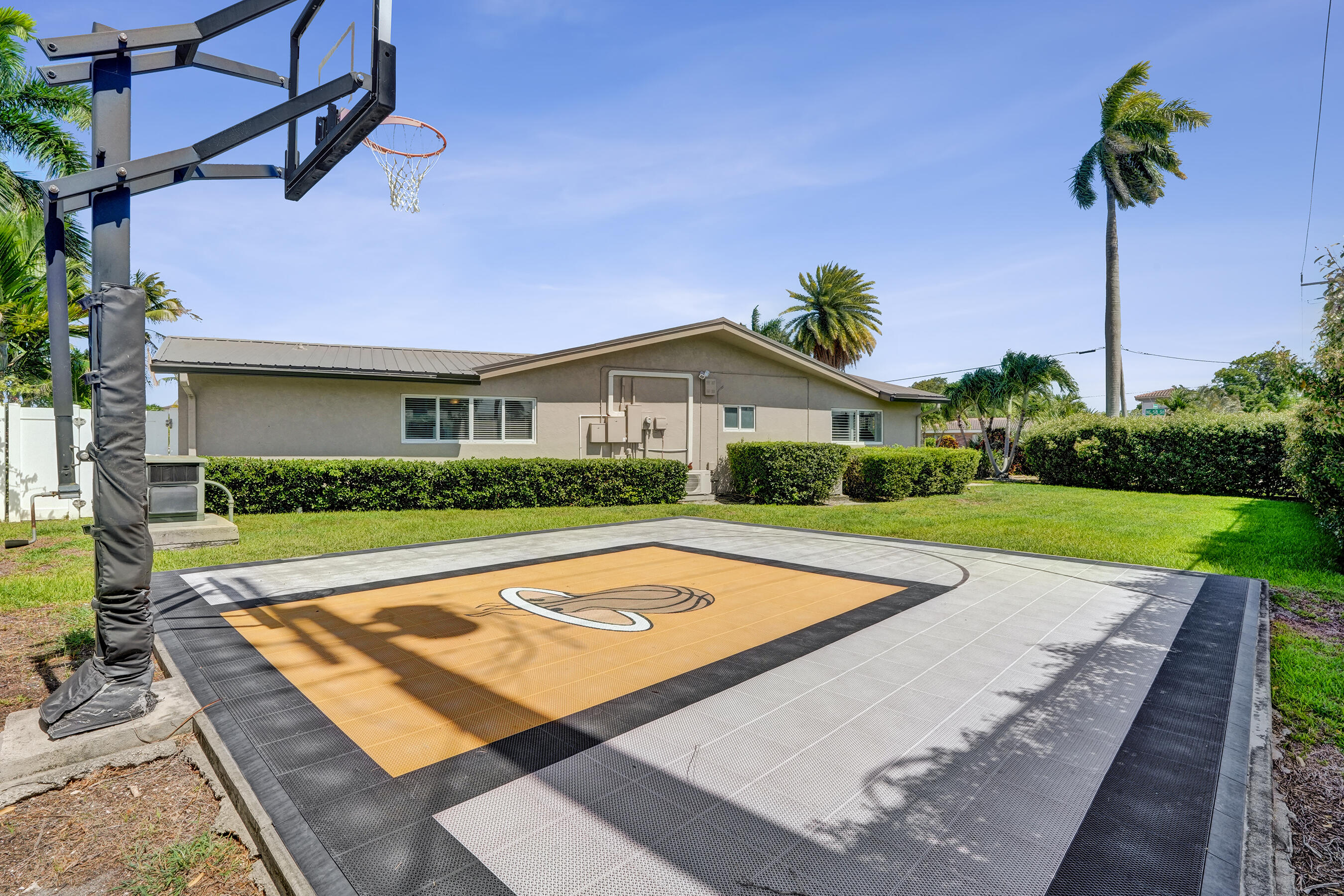 3001 NE 58th Fort Lauderdale, FL 33308