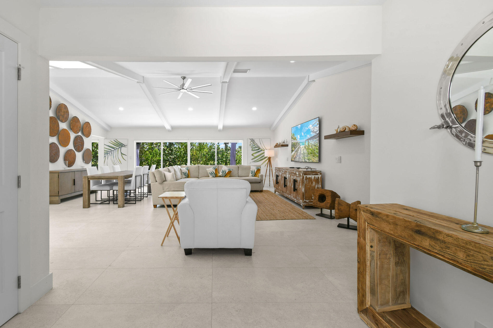 114 N Beach Jupiter Island, FL 33455