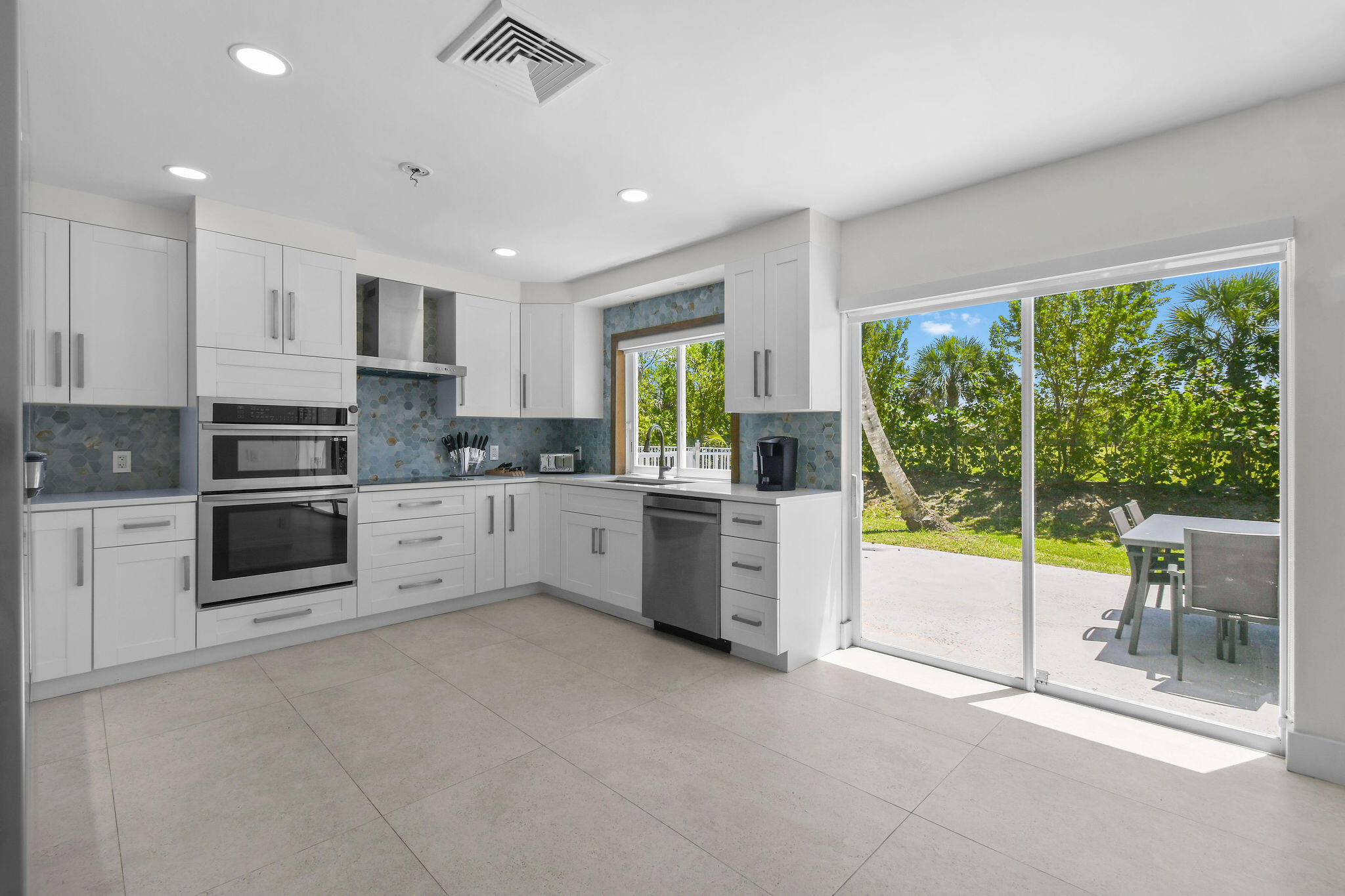 114 N Beach Jupiter Island, FL 33455