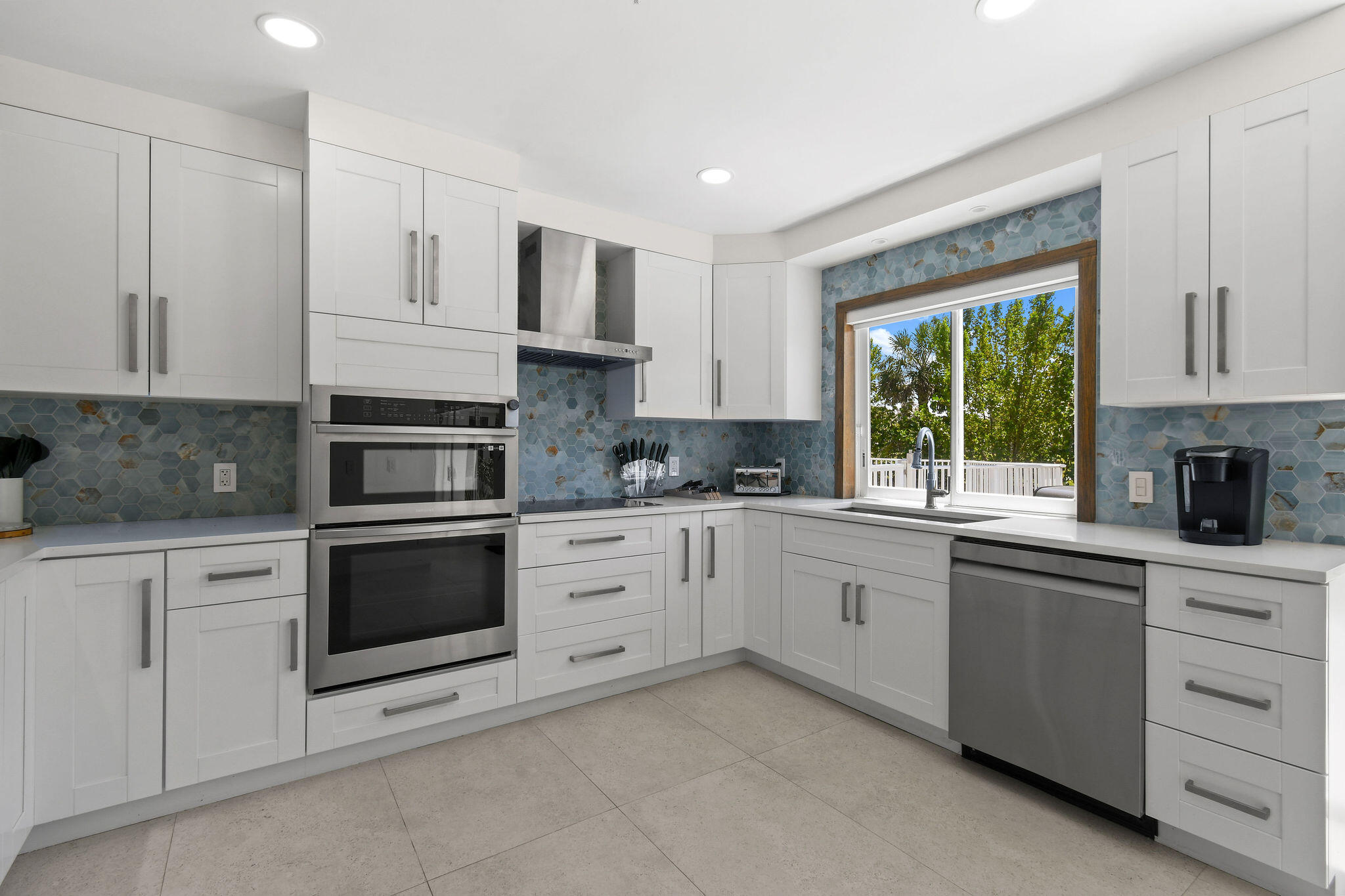 114 N Beach Jupiter Island, FL 33455