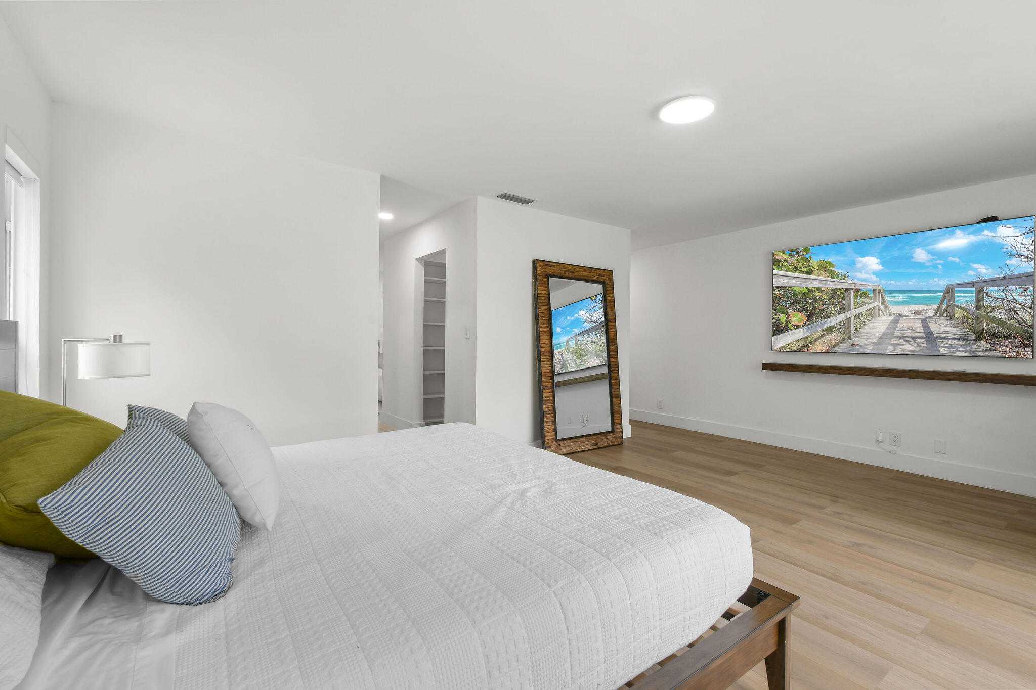 114 N Beach Jupiter Island, FL 33455