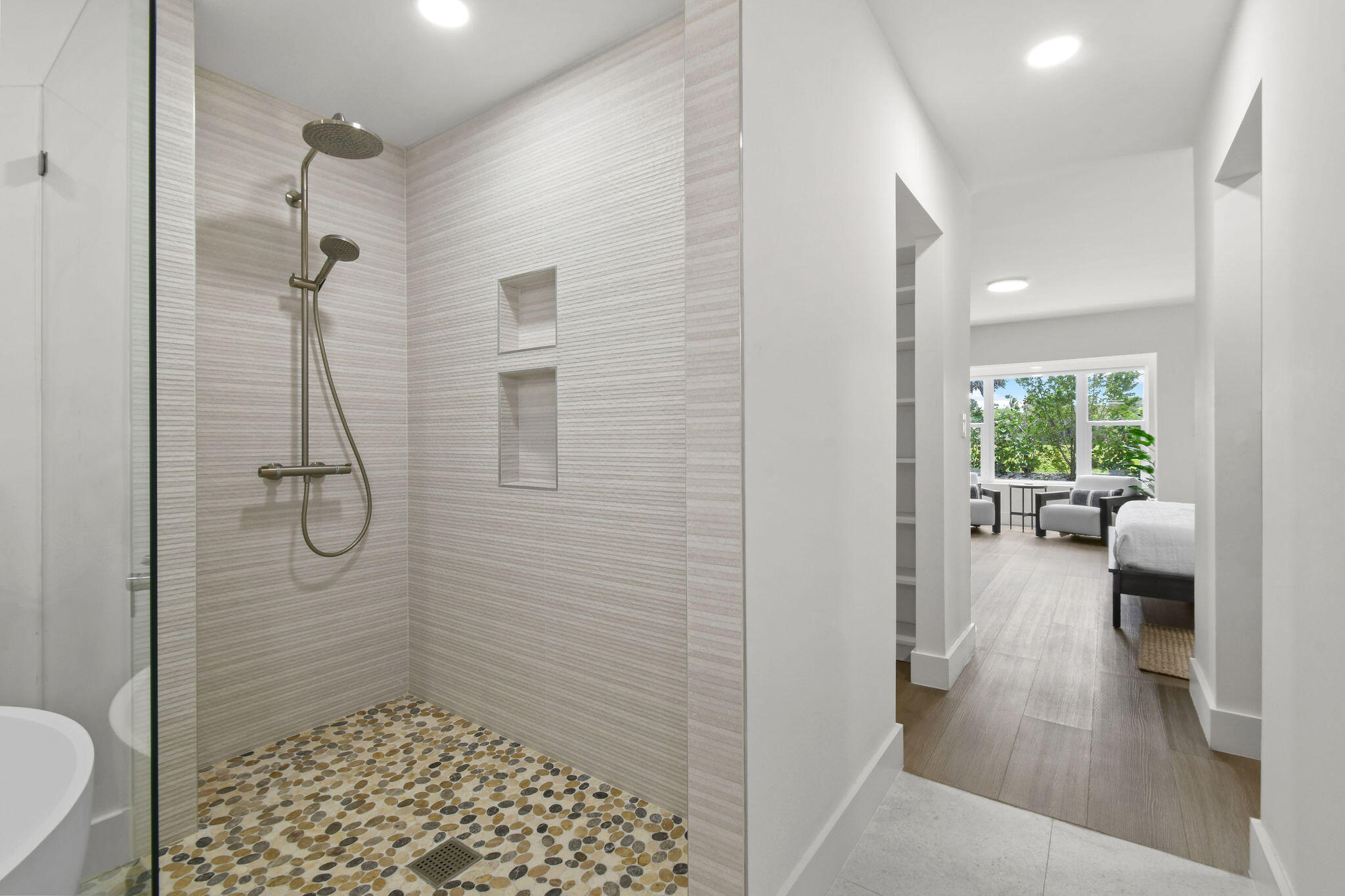 114 N Beach Jupiter Island, FL 33455