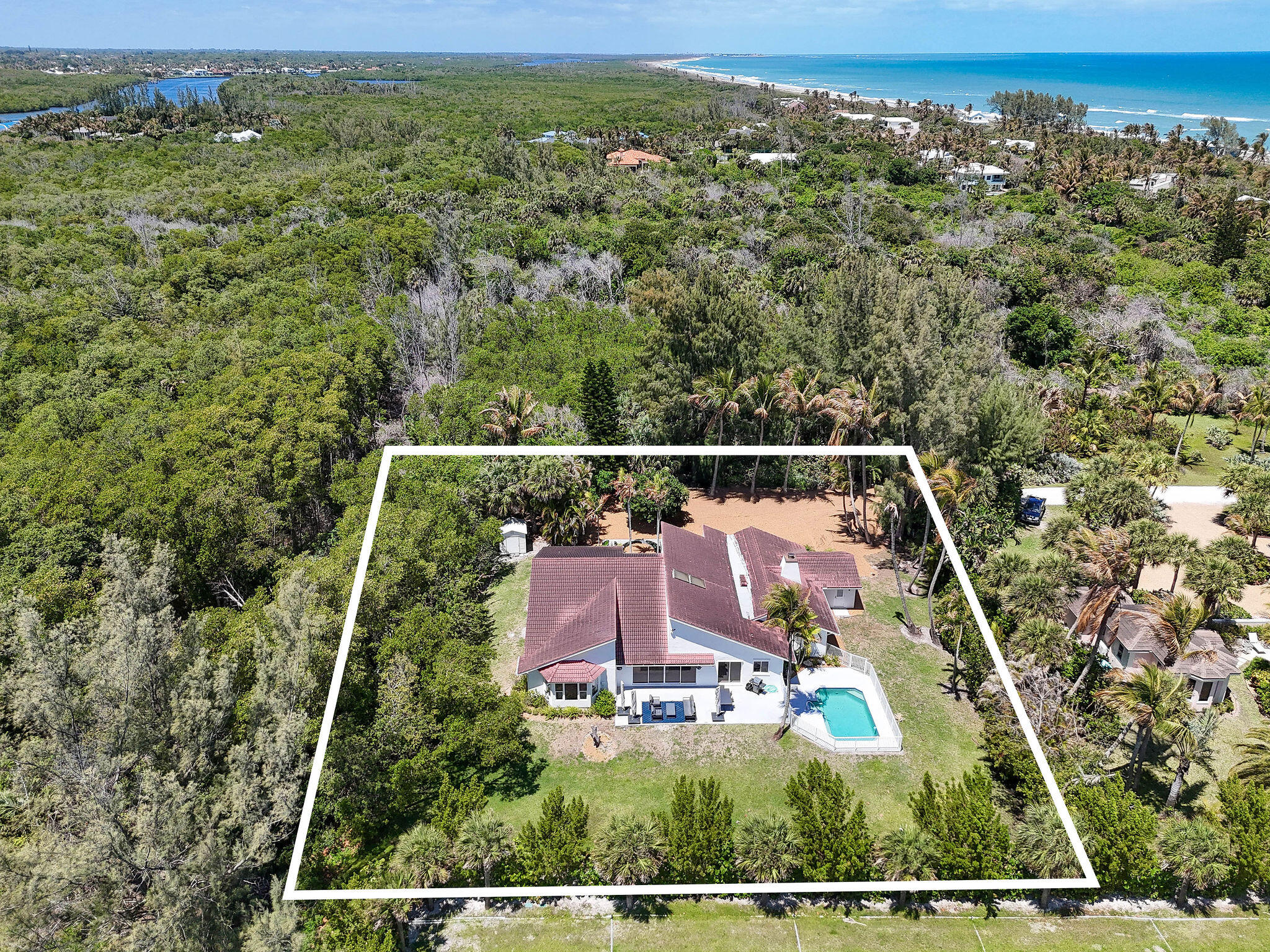 114 N Beach Jupiter Island, FL 33455