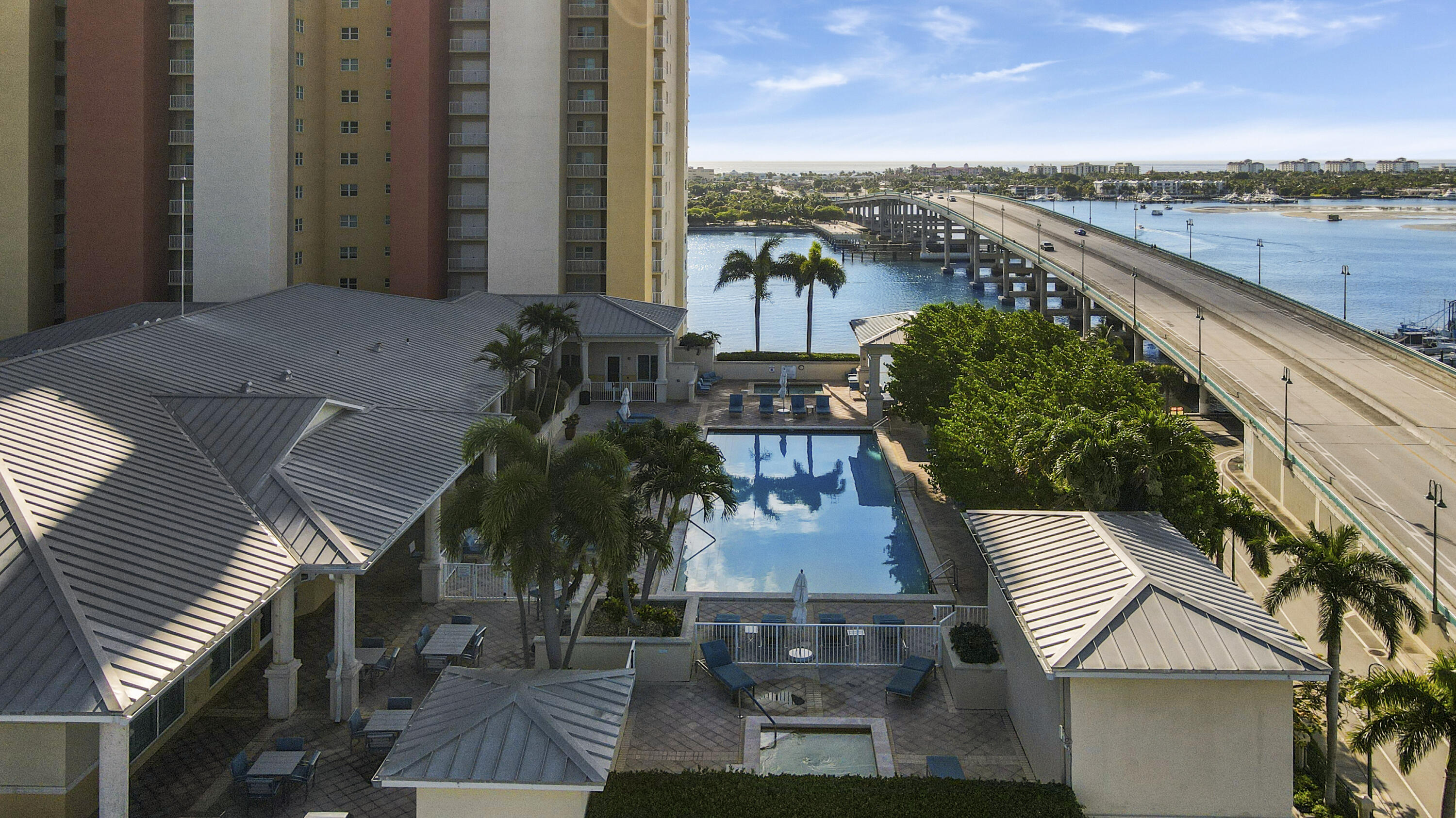 2640 Lake Shr #307 Riviera Beach, FL 33404