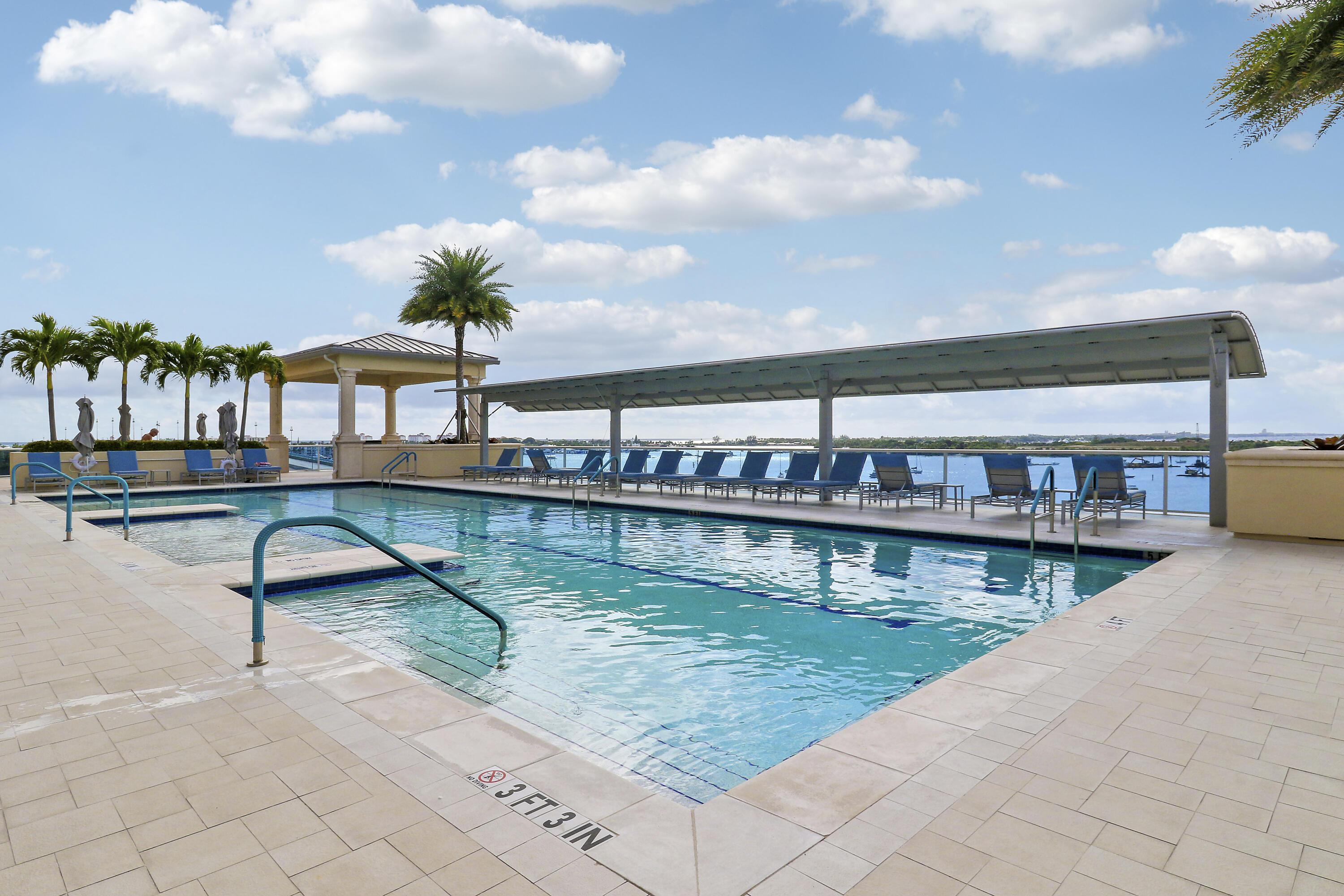 2640 Lake Shr #307 Riviera Beach, FL 33404