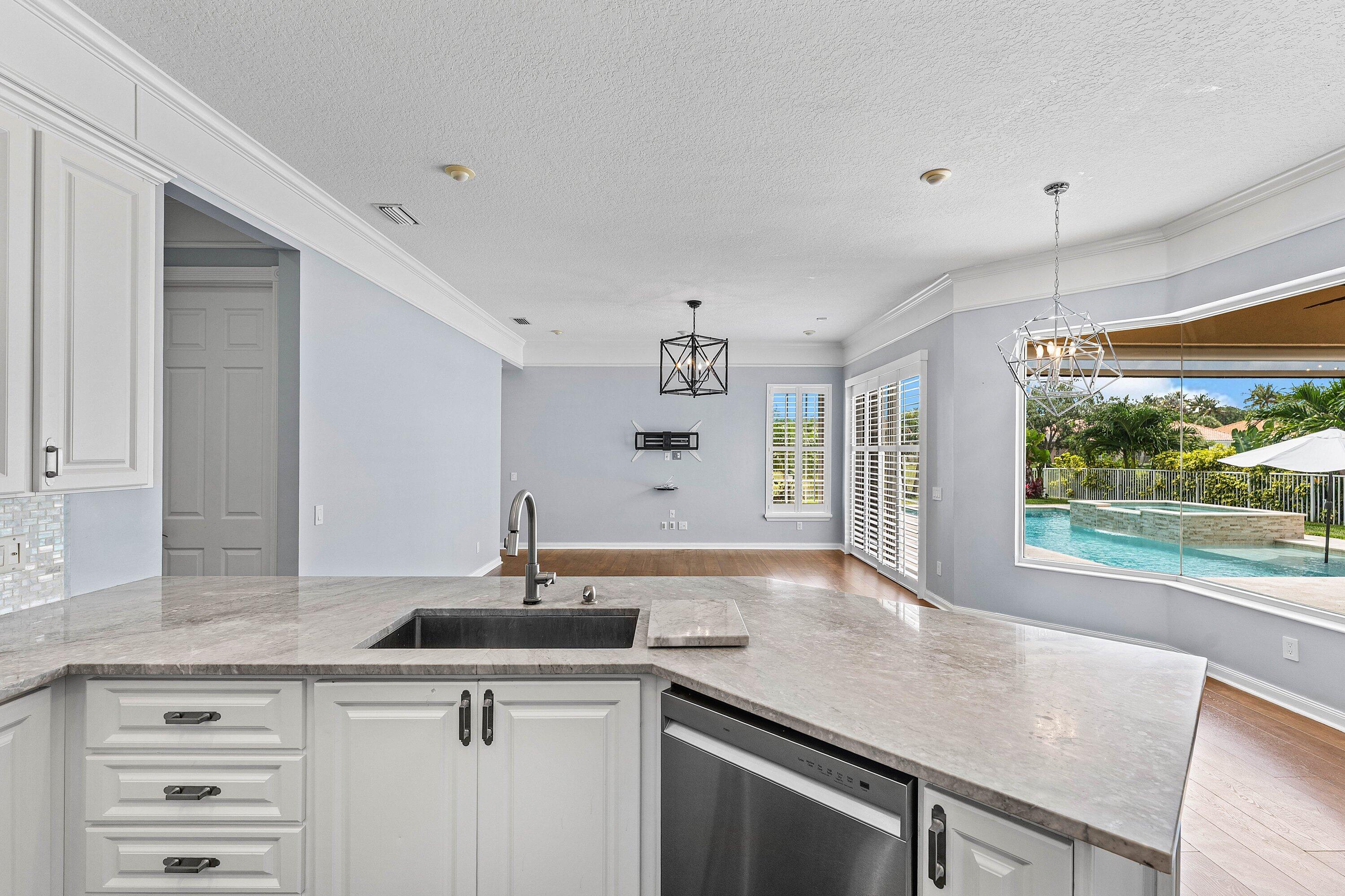 2785 Hancock Crk West Palm Beach, FL 33411