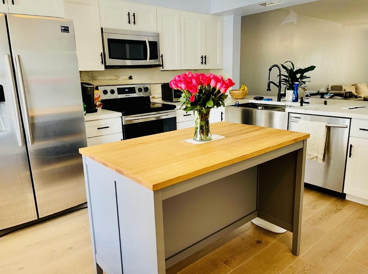 701 Avenue L #Apt 204a