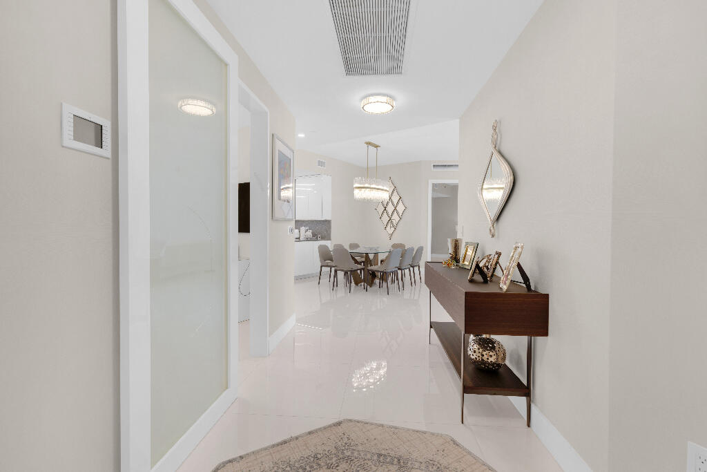 15811 Collins #2207