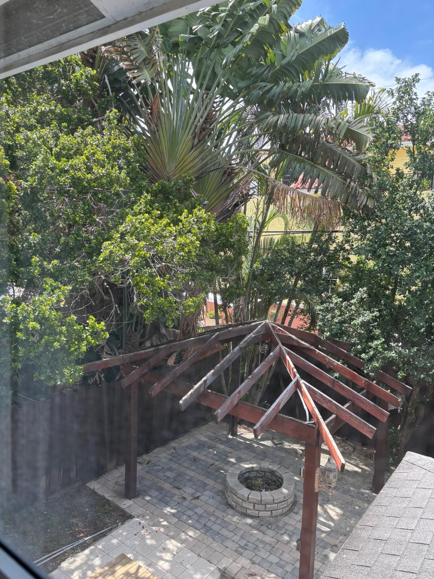 1637 NE 5th #2 Fort Lauderdale, FL 33301