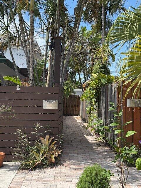 1637 NE 5th #2 Fort Lauderdale, FL 33301