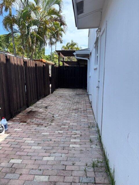 1637 NE 5th #2 Fort Lauderdale, FL 33301