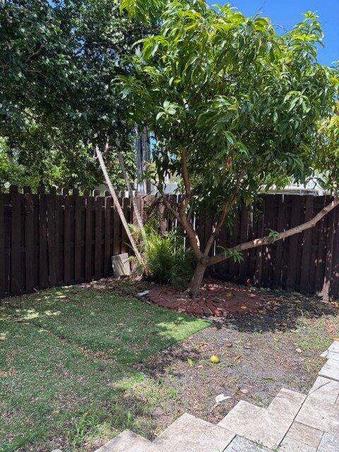 1637 NE 5th #2 Fort Lauderdale, FL 33301