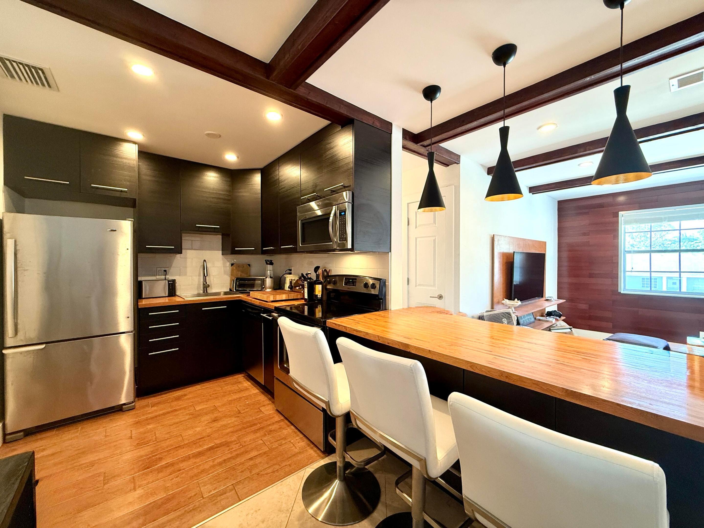 298 SW 6th #2050