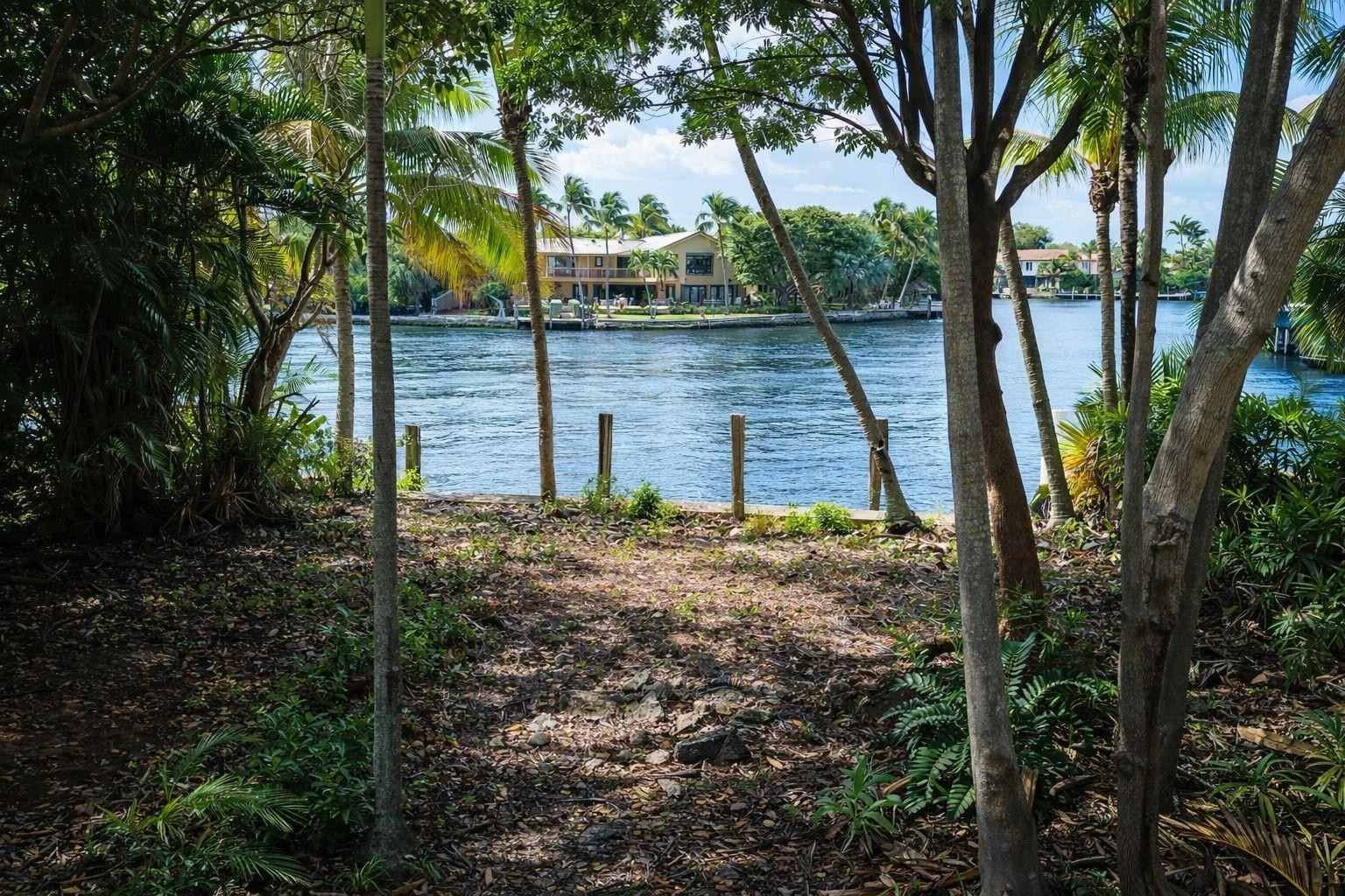 2405 Middle Riv Fort Lauderdale, FL 33305