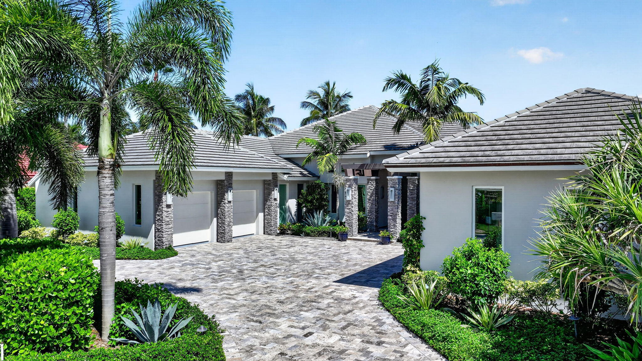 7037 SE Hbr Cir Stuart, FL 34996
