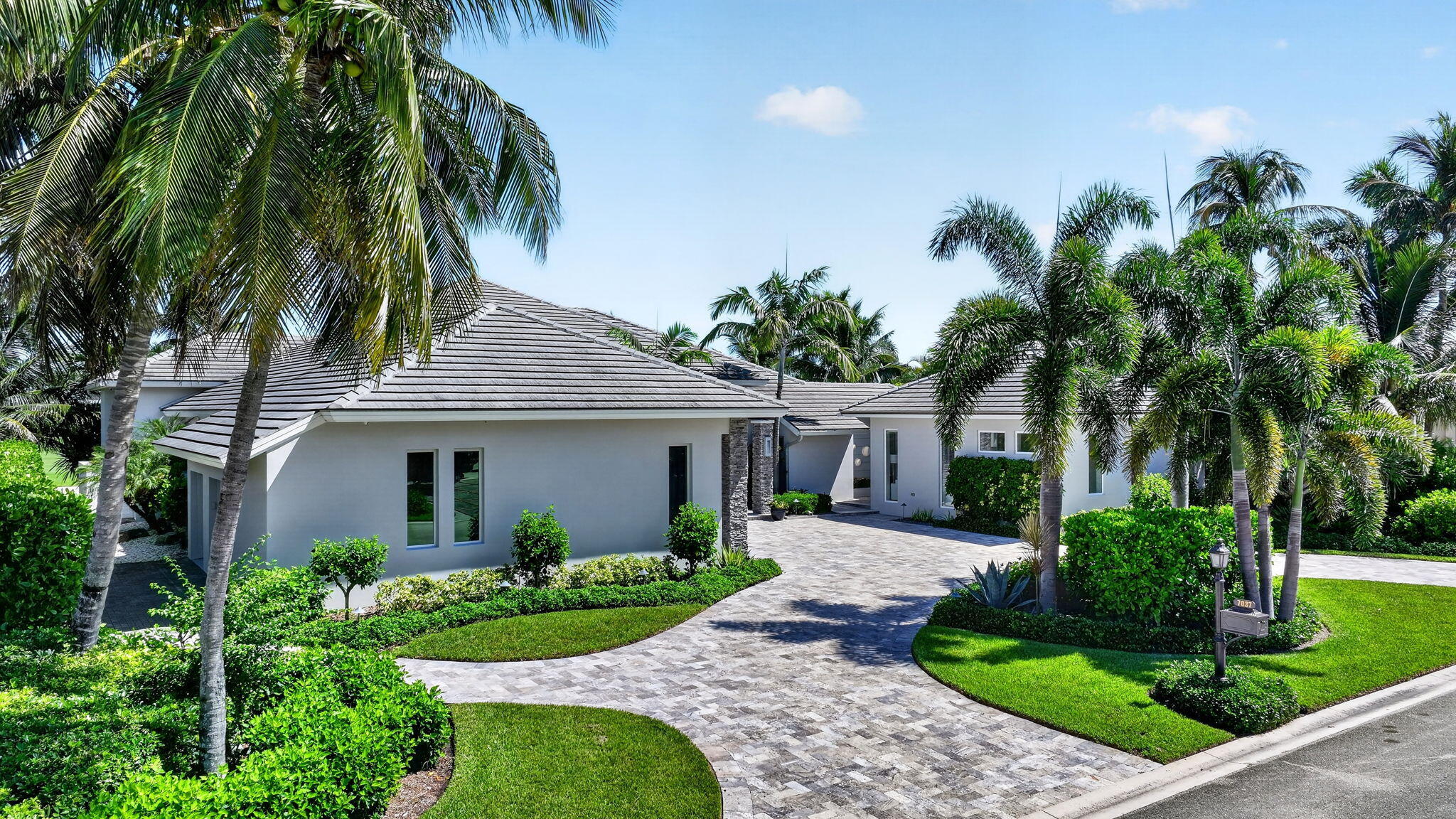 7037 SE Hbr Cir Stuart, FL 34996