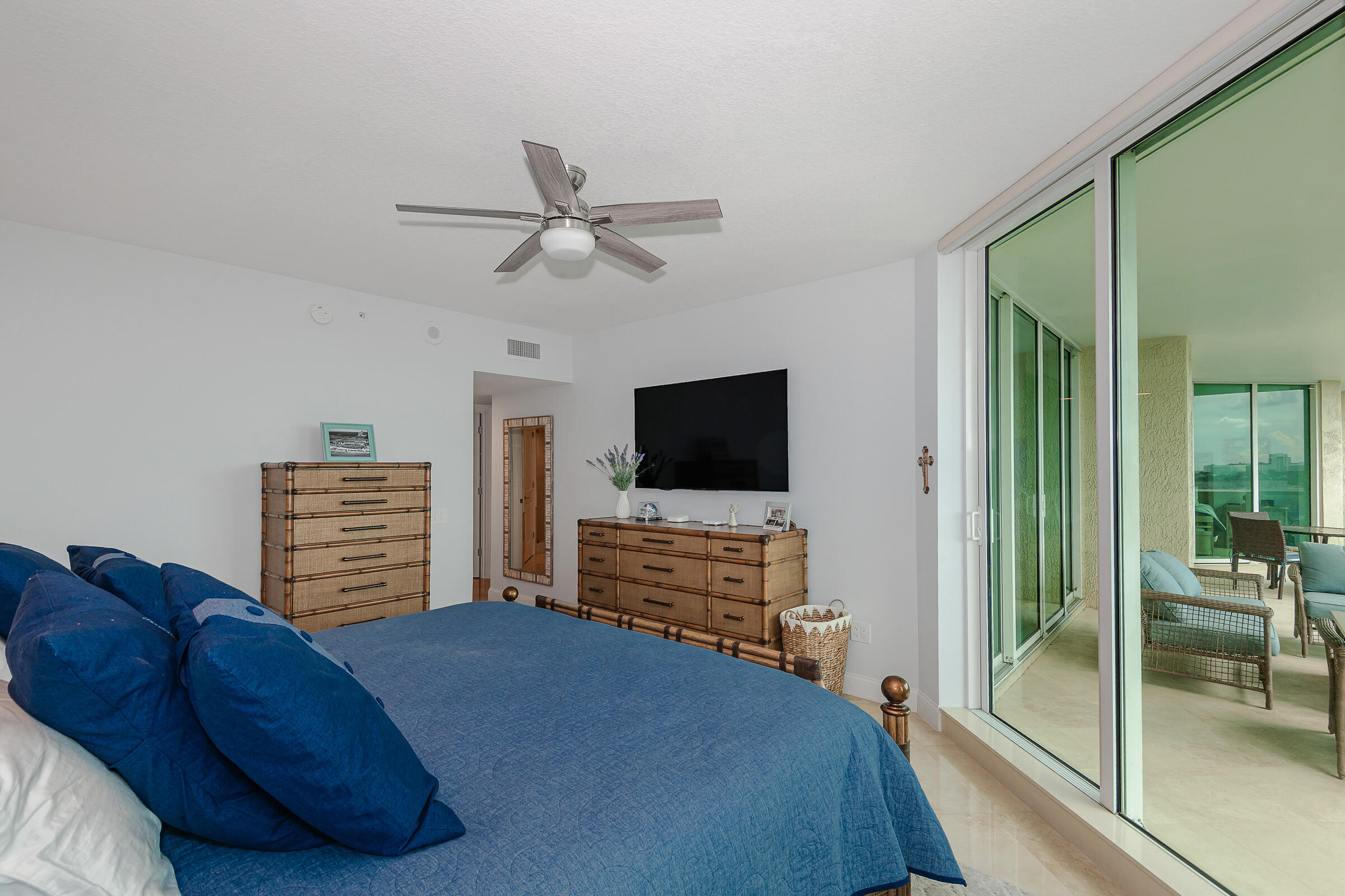 411 N New Riv Dr #1205 Fort Lauderdale, FL 33301