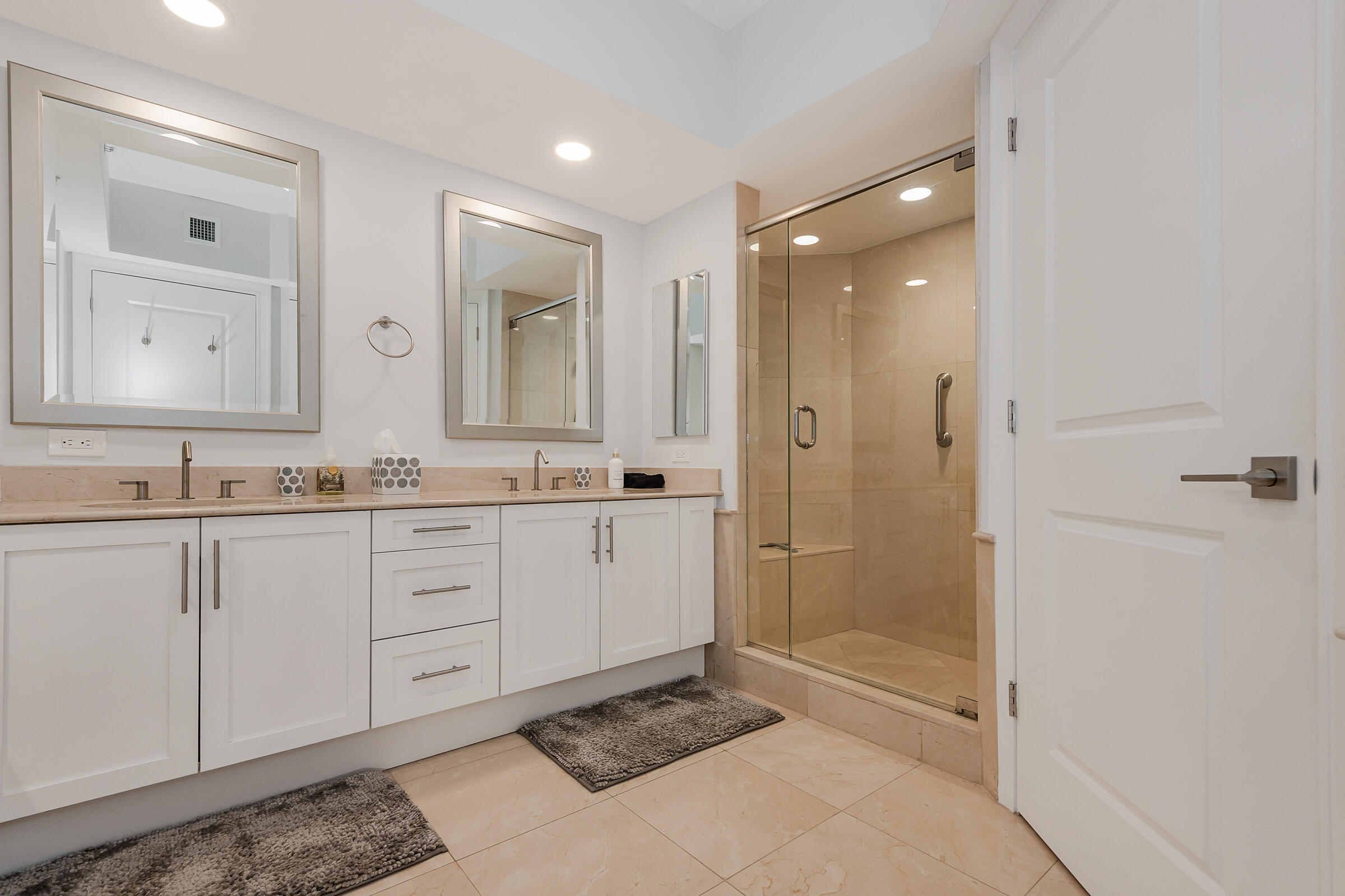 411 N New Riv Dr #1205 Fort Lauderdale, FL 33301