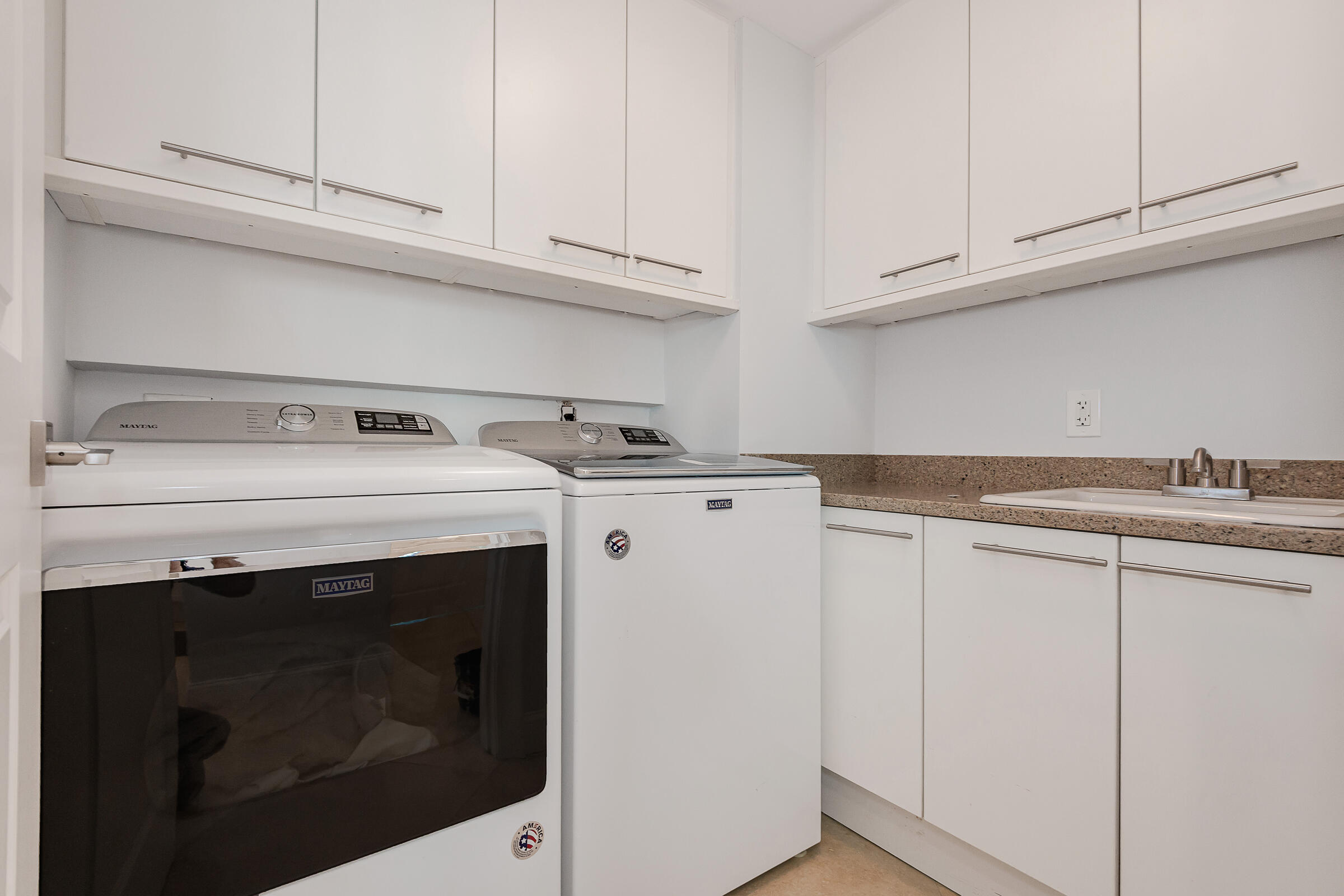411 N New Riv Dr #1205 Fort Lauderdale, FL 33301