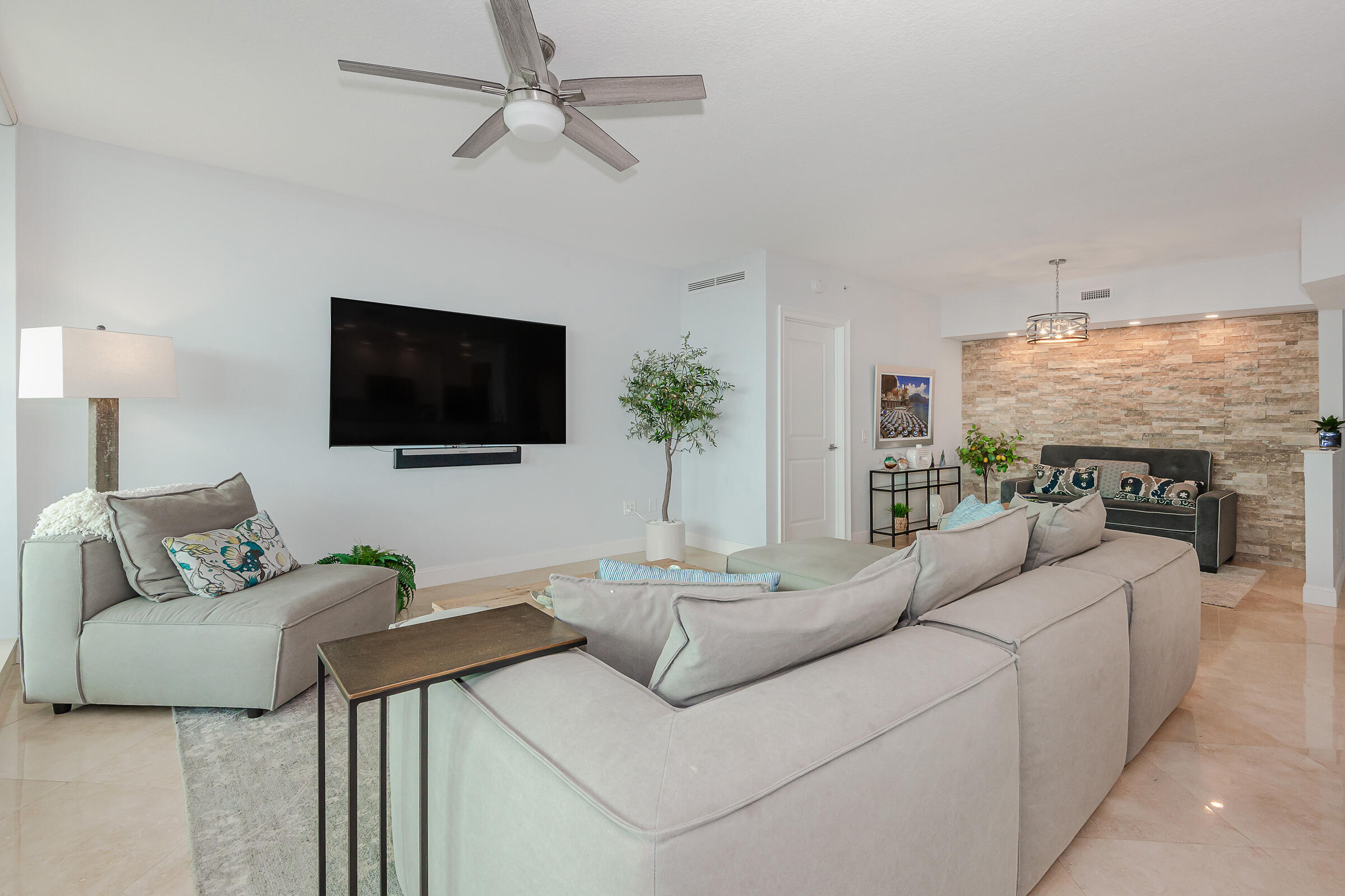 411 N New Riv Dr #1205 Fort Lauderdale, FL 33301