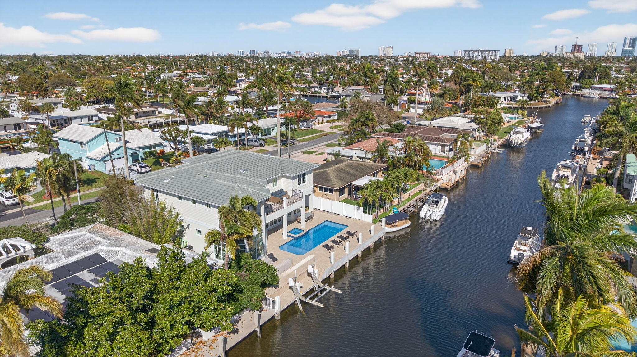 310 SE 9th Ct Pompano Beach, FL 33060