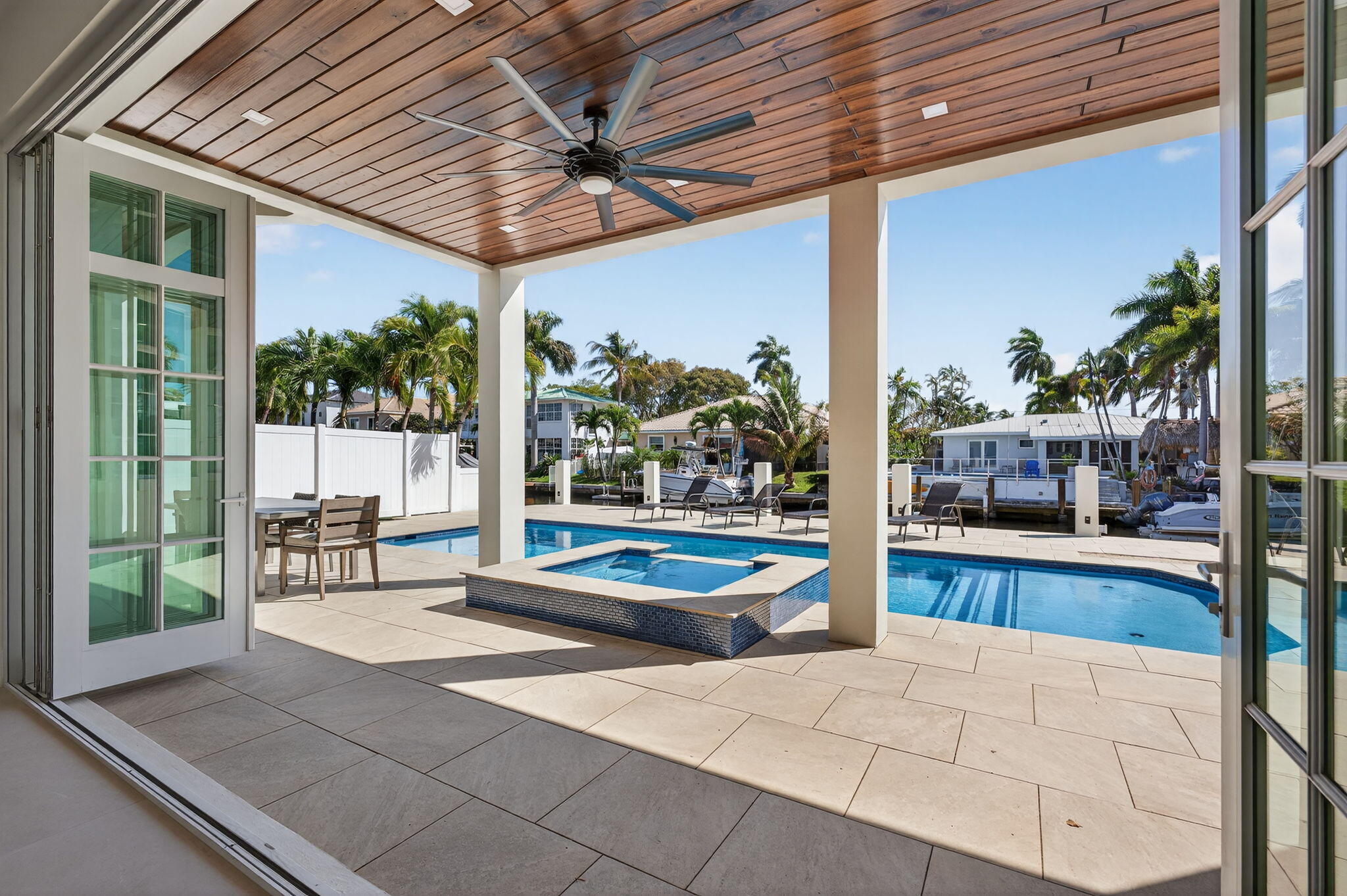 310 SE 9th Ct Pompano Beach, FL 33060