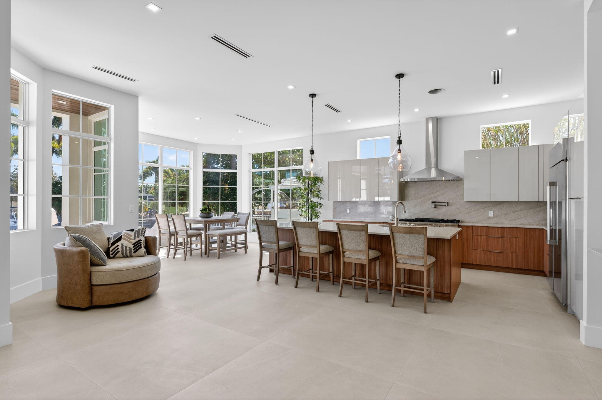 310 SE 9th Ct Pompano Beach, FL 33060
