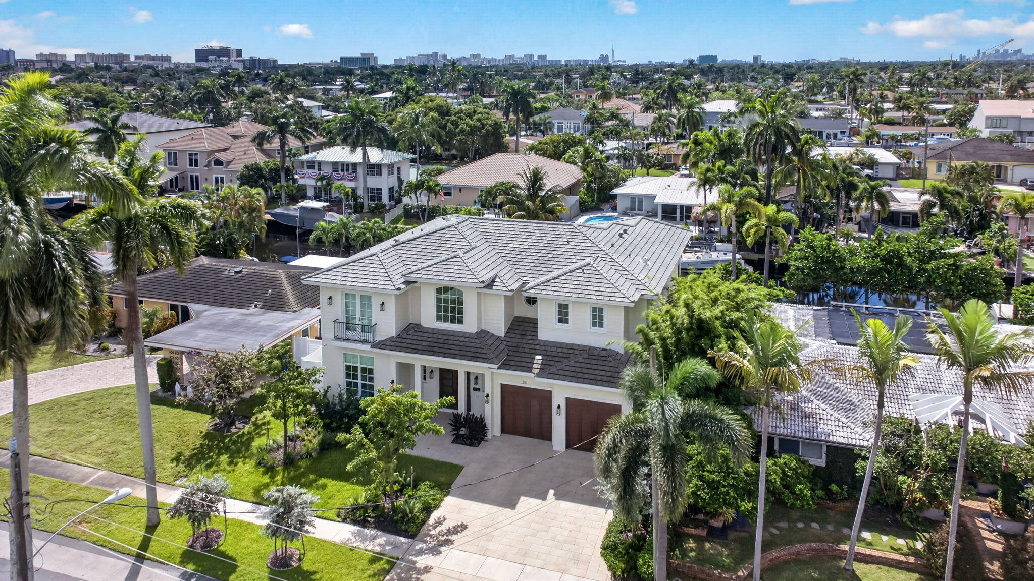 310 SE 9th Ct Pompano Beach, FL 33060