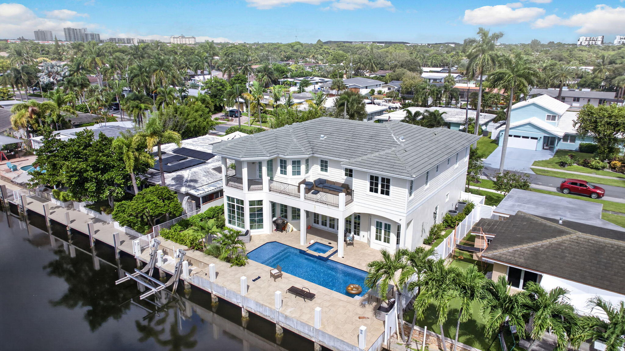 310 SE 9th Ct Pompano Beach, FL 33060