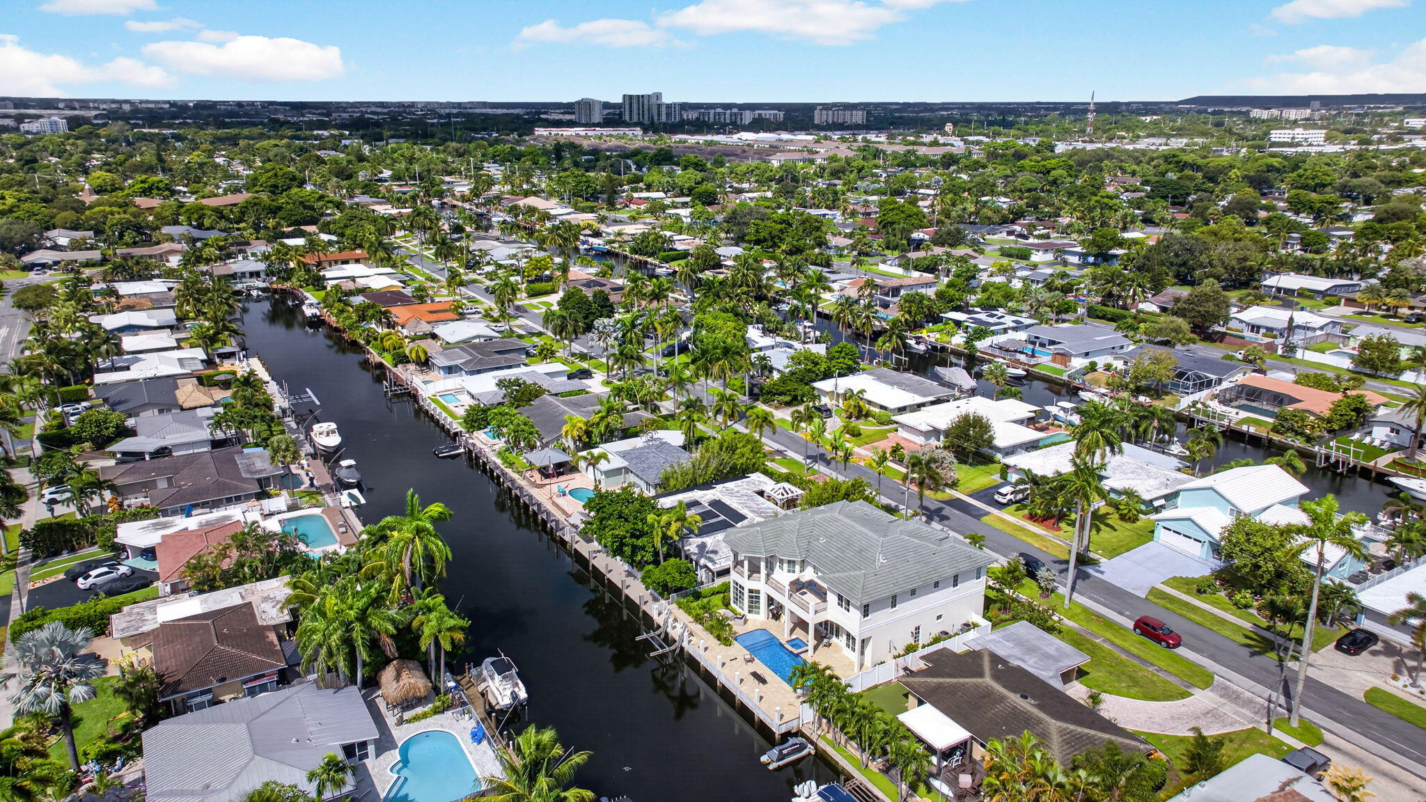 310 SE 9th Ct Pompano Beach, FL 33060