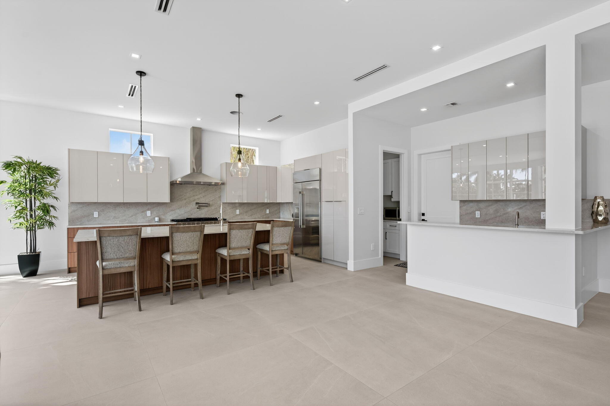 310 SE 9th Ct Pompano Beach, FL 33060