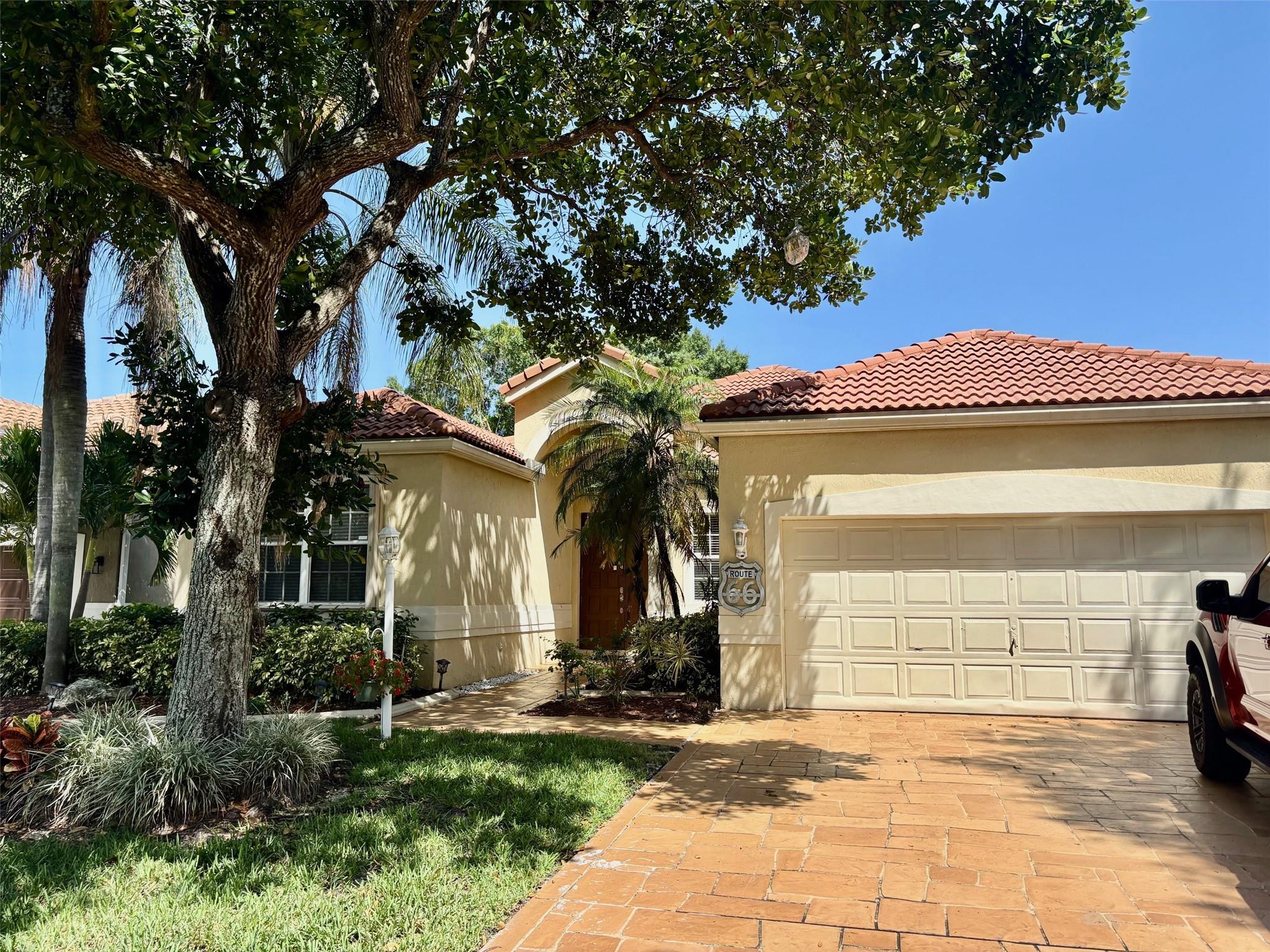 7958 NW 66th Ter