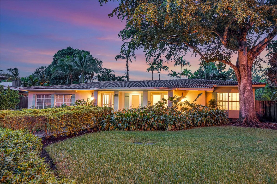 1612 E Lake Fort Lauderdale, FL 33316