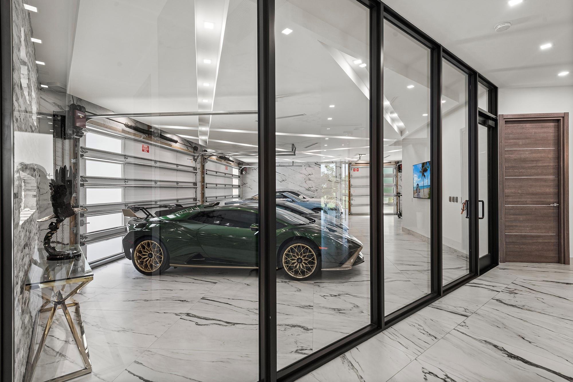 4041 Country Clb Ln Fort Lauderdale, FL 33308