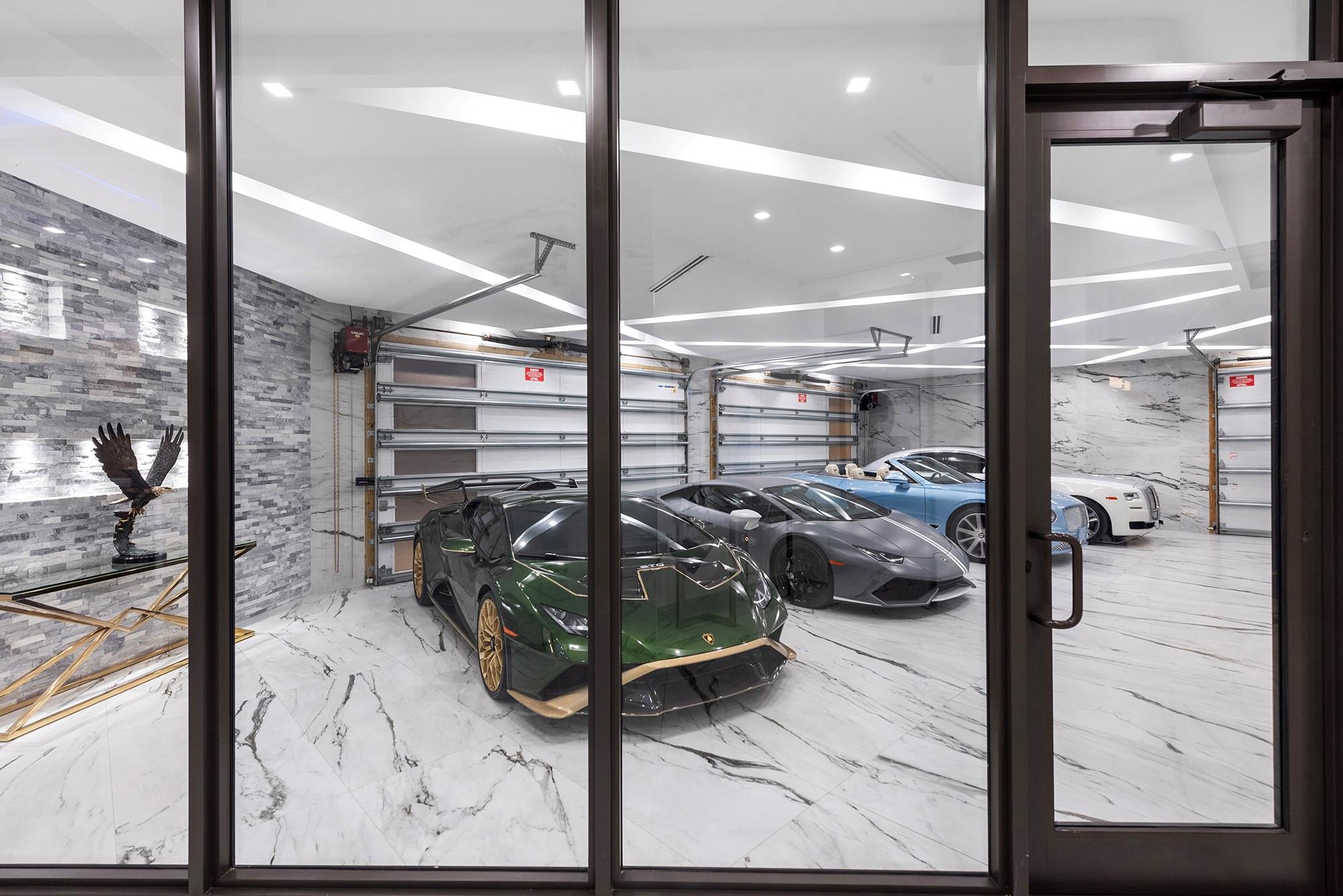 4041 Country Clb Ln Fort Lauderdale, FL 33308