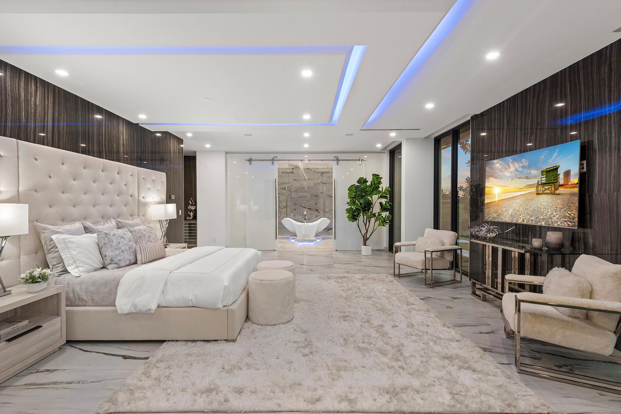 4041 Country Clb Ln Fort Lauderdale, FL 33308