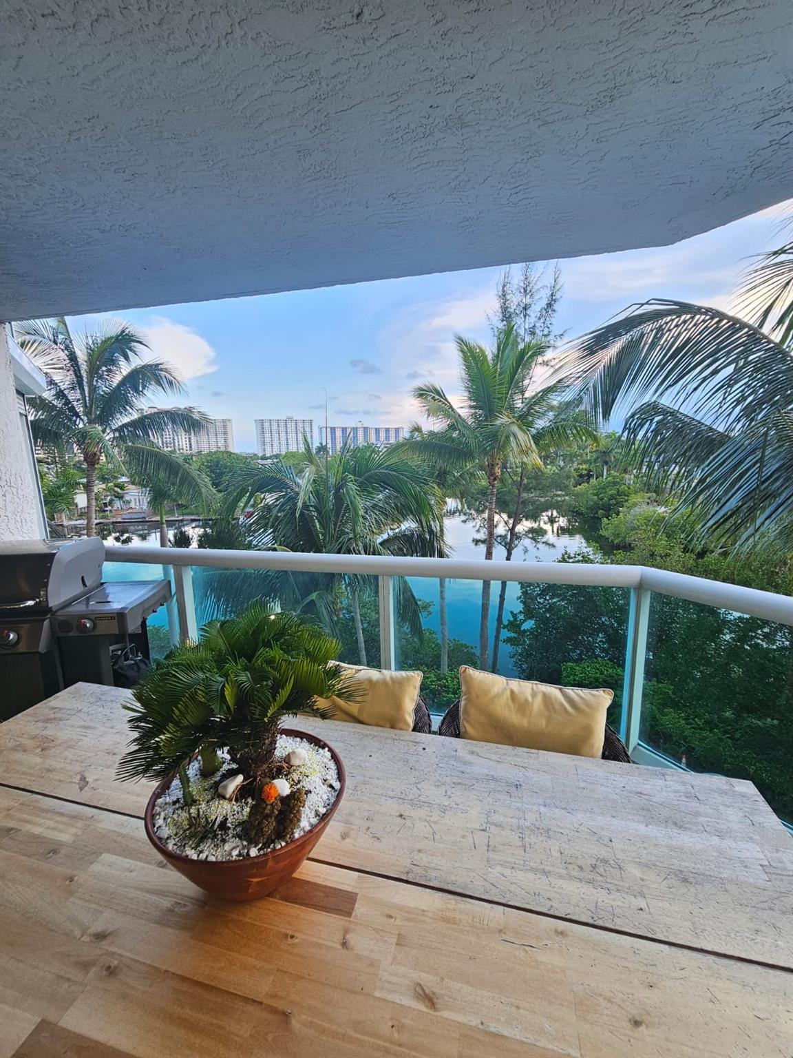 16500 Collins Ave #356 Sunny Isles Beach, FL 33160