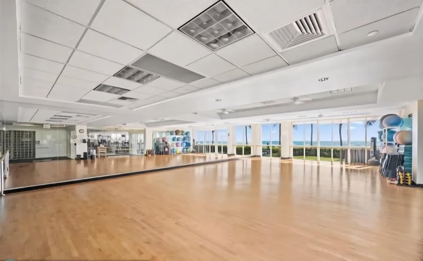 16500 Collins Ave #356 Sunny Isles Beach, FL 33160