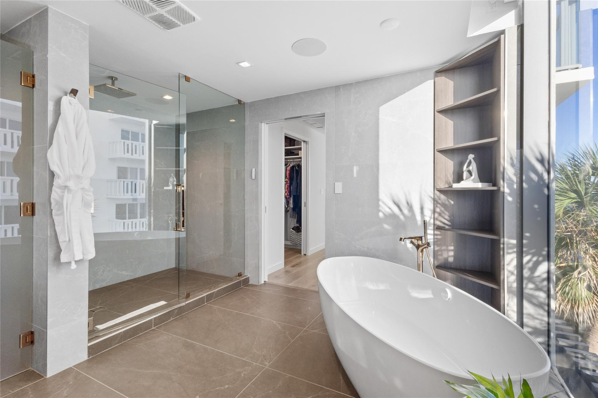 1116 N Ocean #301 Pompano Beach, FL 33062