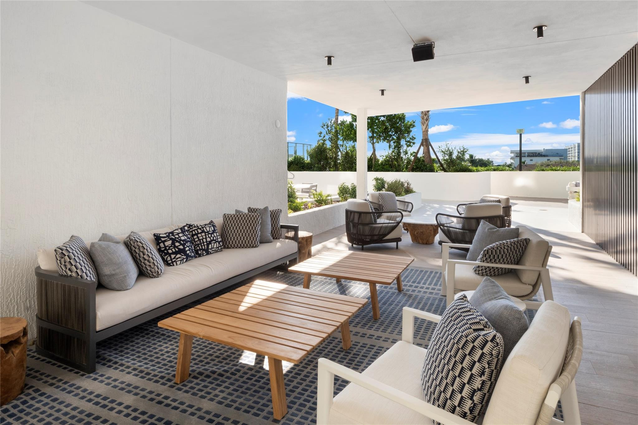 1116 N Ocean #301 Pompano Beach, FL 33062