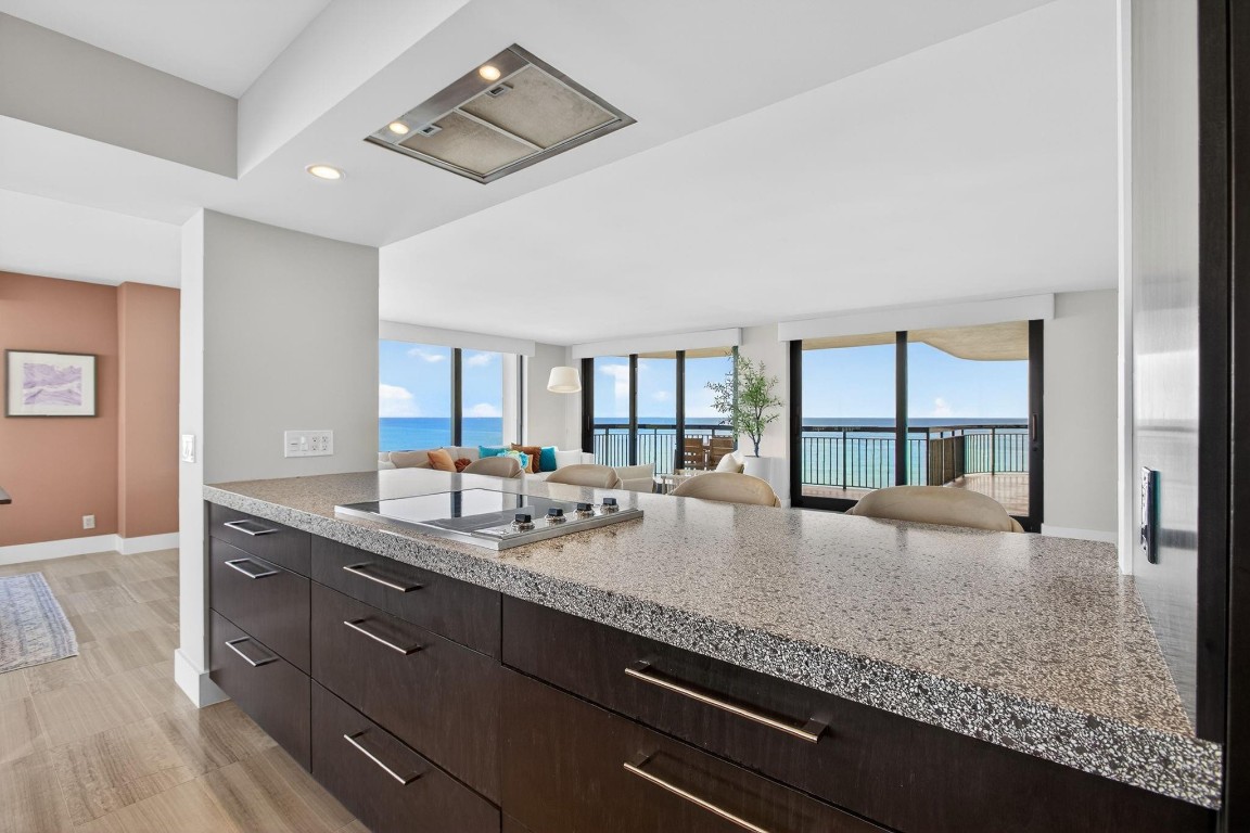 5380 N Ocean #12J Riviera Beach, FL 33404