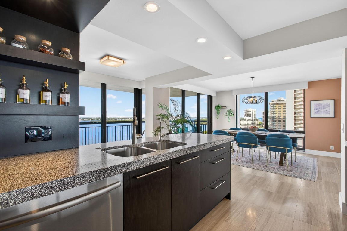 5380 N Ocean #12J Riviera Beach, FL 33404