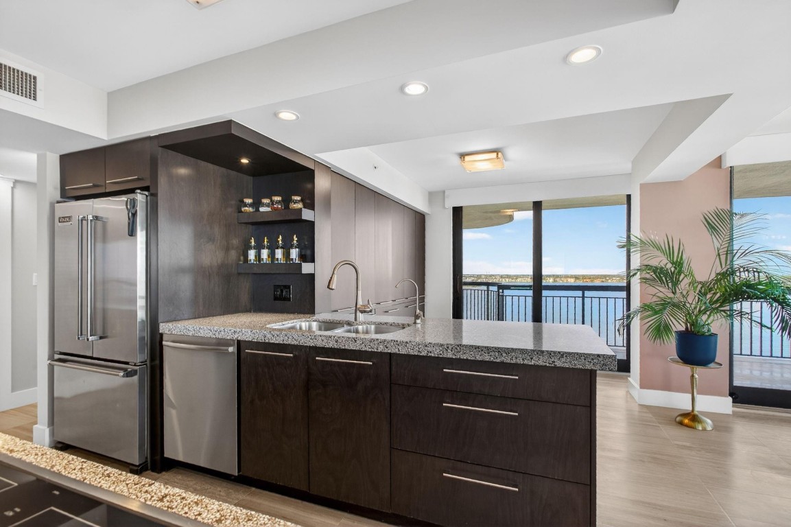 5380 N Ocean #12J Riviera Beach, FL 33404