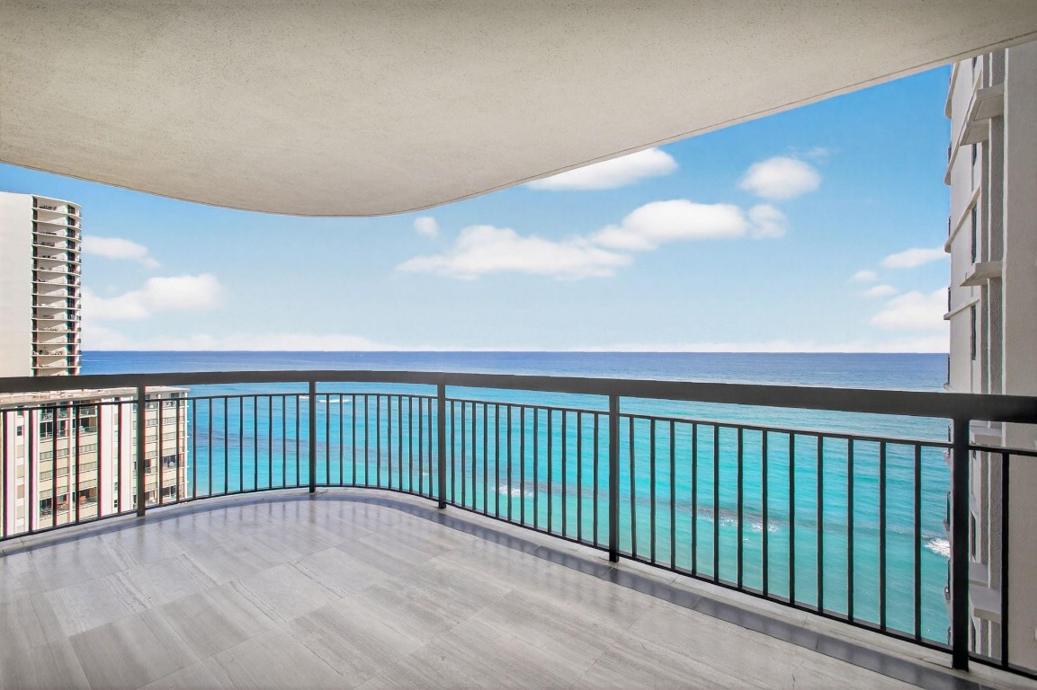 5380 N Ocean #12J Riviera Beach, FL 33404