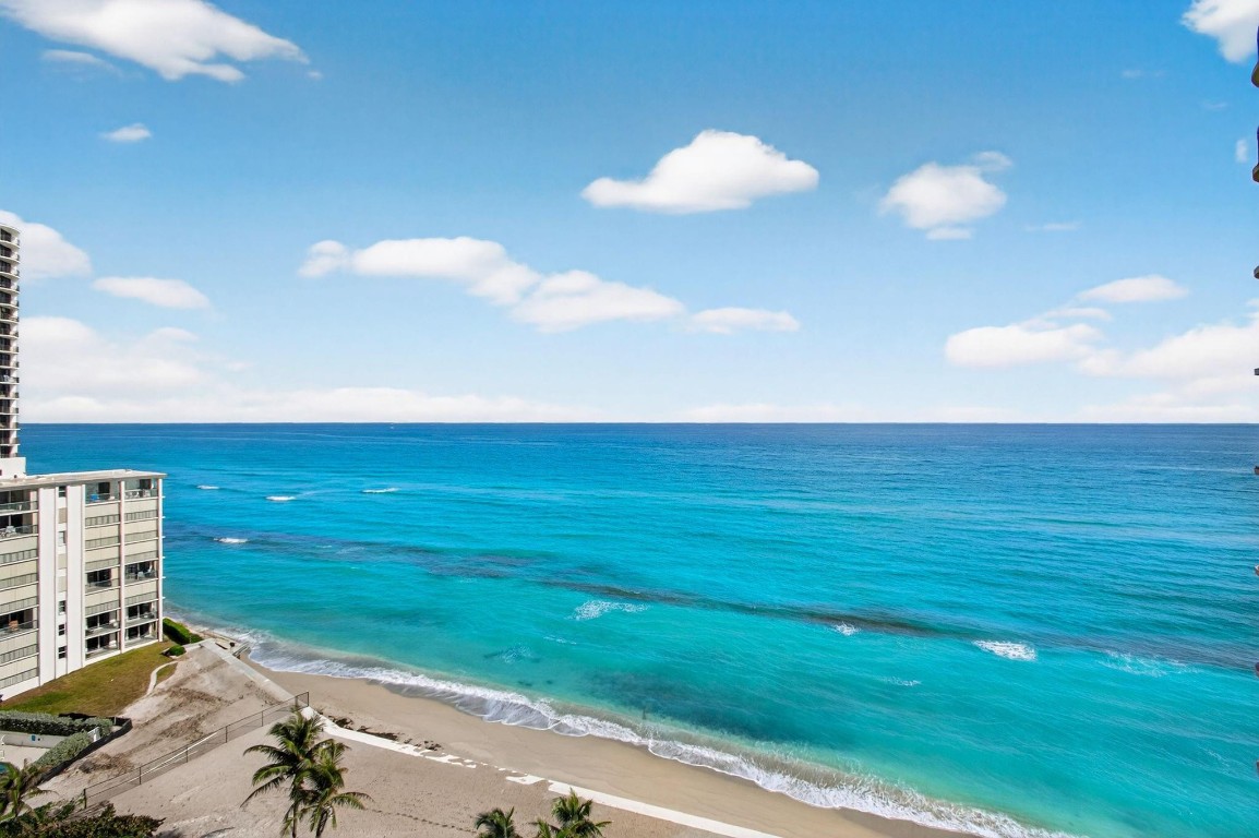 5380 N Ocean #12J Riviera Beach, FL 33404