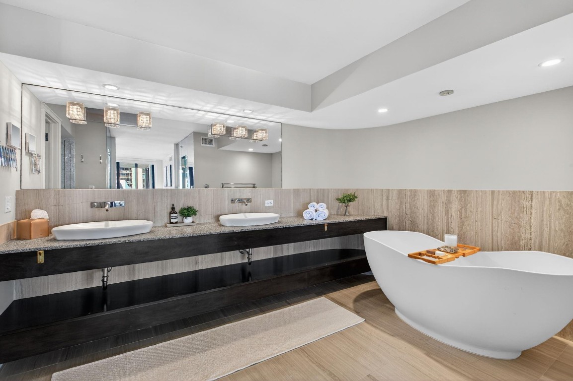 5380 N Ocean #12J Riviera Beach, FL 33404