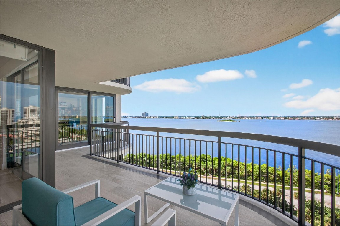 5380 N Ocean #12J Riviera Beach, FL 33404